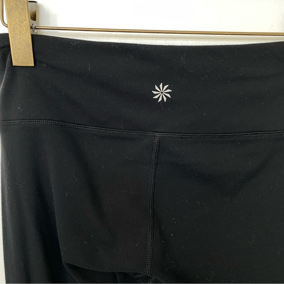 Athleta Capri Crisscross Detail Leggings XS - Picture 7 of 15